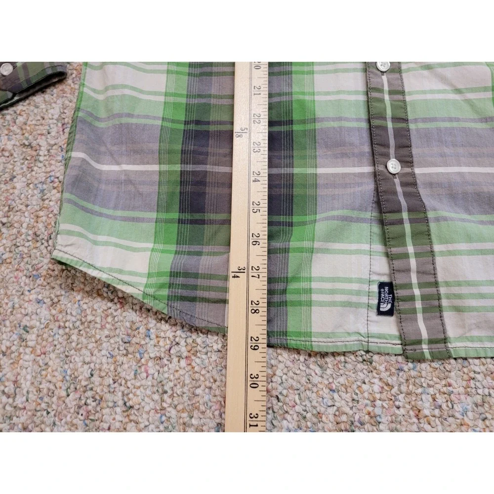 The North Face Shirt Mens Size Medium Green Grey Plaid Button Up Hiking Camping‎